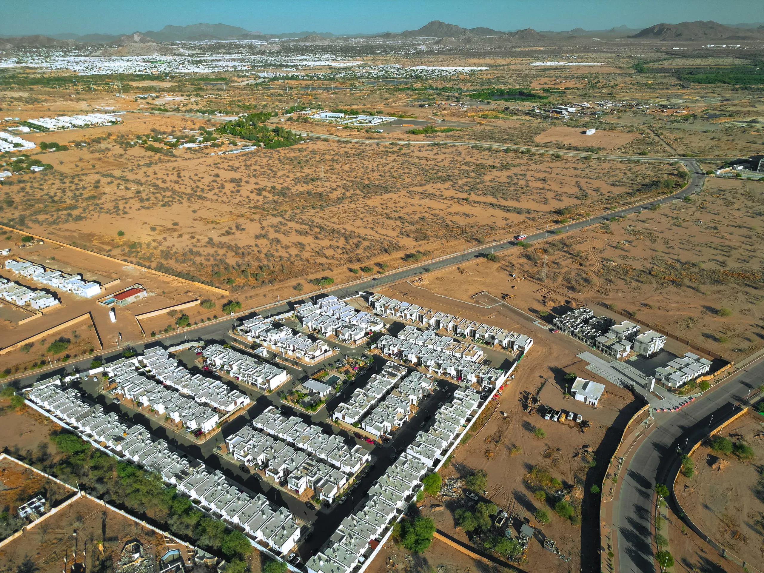 Desarrollos residenciales cercanos al predio